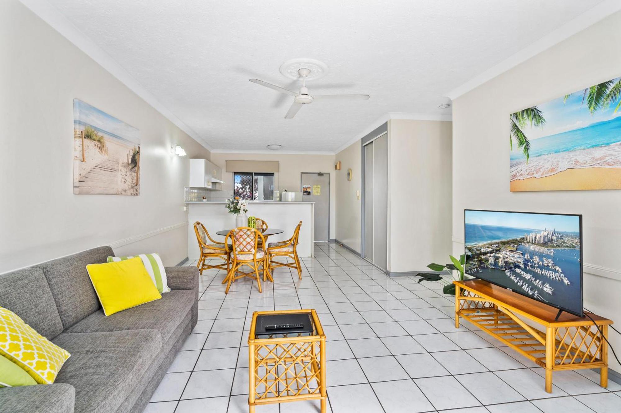 Citysider Cairns Holiday Apartments Room photo